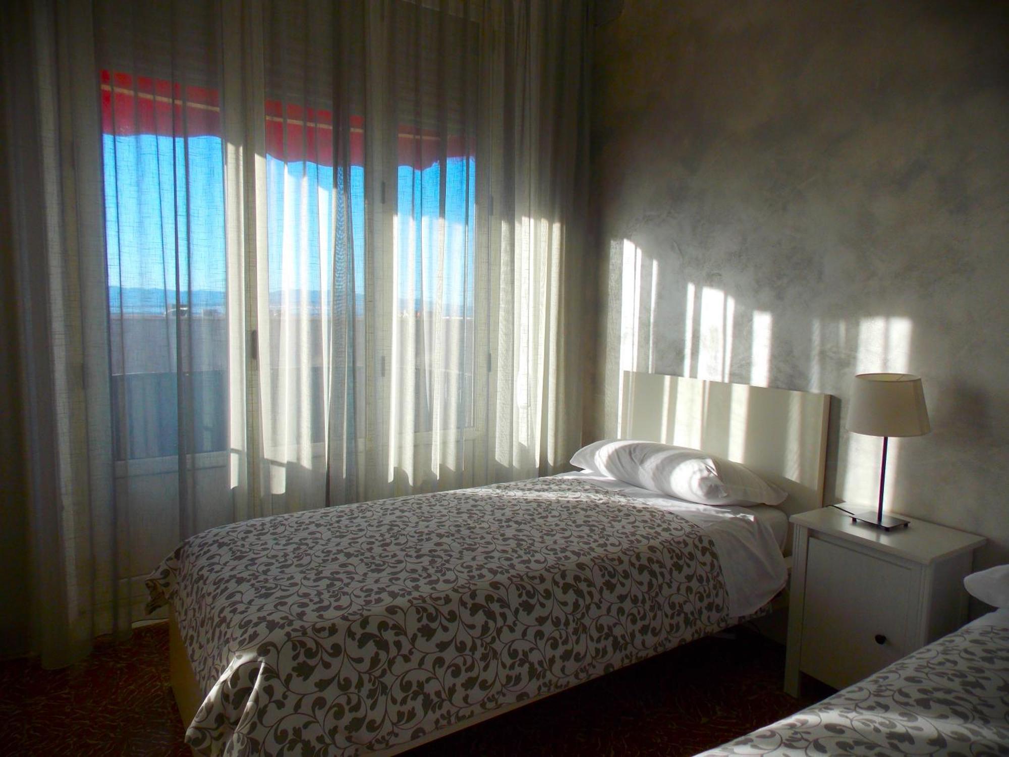 Central House Reggio di Calabria Exteriör bild