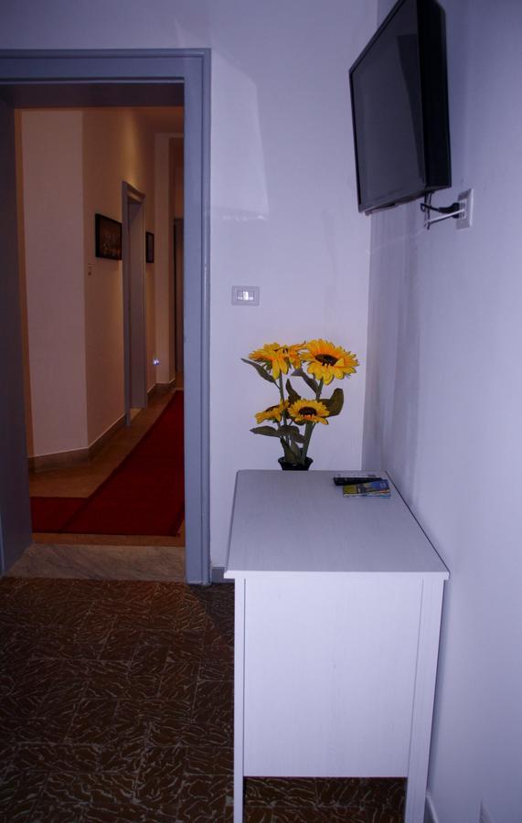 Central House Reggio di Calabria Exteriör bild